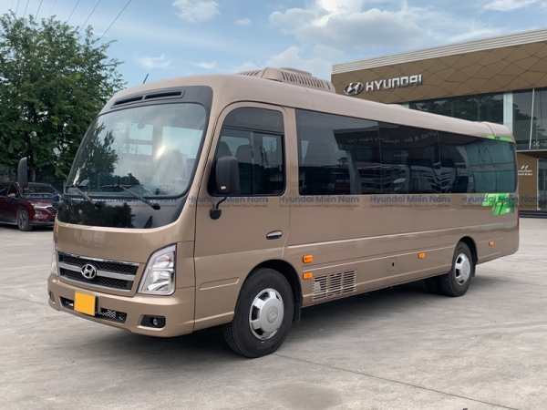 Thuê xe 29 chỗ County ở Hà Nội